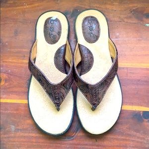 Boc leather strap sandals